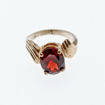 Sky Jewelry Серебряное кольцо с гранатом  Уникальность
