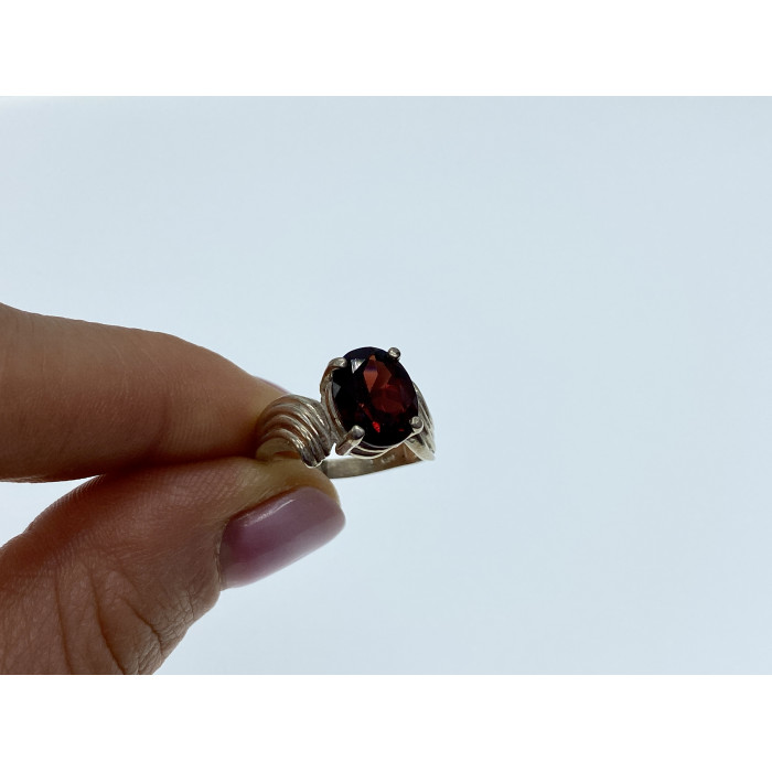 Sky Jewelry Серебряное кольцо с гранатом  Уникальность