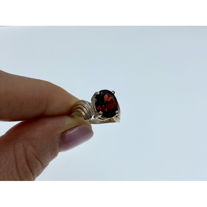 Sky Jewelry Серебряное кольцо с гранатом  Уникальность