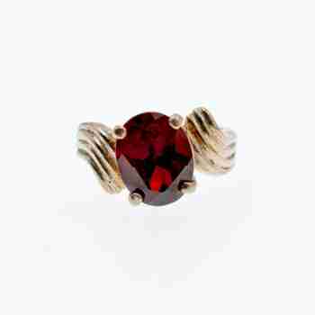 Sky Jewelry Серебряное кольцо с гранатом  Уникальность