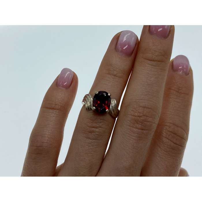 Sky Jewelry Серебряное кольцо с гранатом  Уникальность