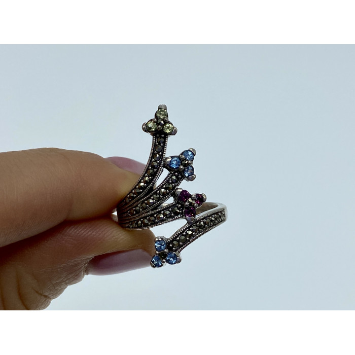 Sky Jewelry Серебряное кольцо с камнями морион хризолит топаз и шпинель  Цветы