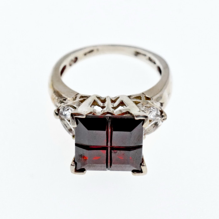 Sky Jewelry Серебряное кольцо с камнями спессартин и гошенит   Образ