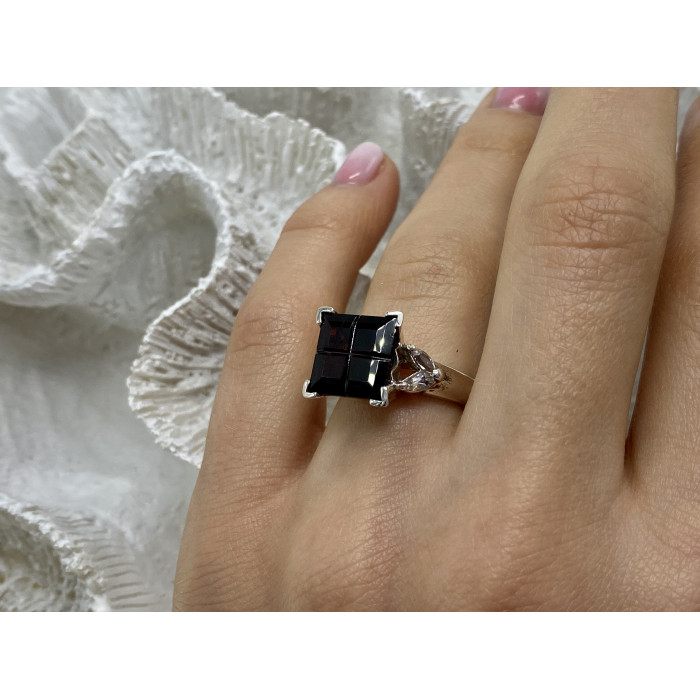 Sky Jewelry Серебряное кольцо с камнями спессартин и гошенит   Образ