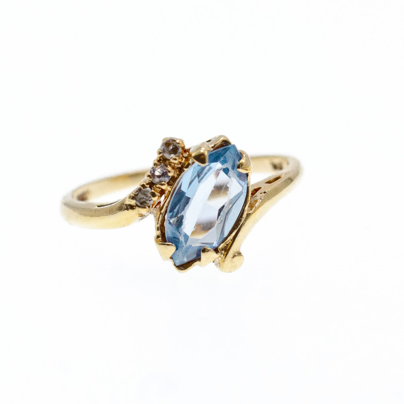 Sky Jewelry Золотое кольцо с топазом и бриллиантами   Маркиз