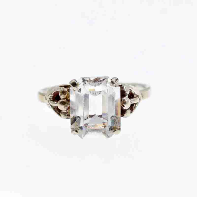 Sky Jewelry Серебряное кольцо с фианитом  Классика