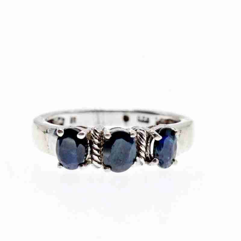 Sky Jewelry Серебряное кольцо с сапфирами  Обаяние
