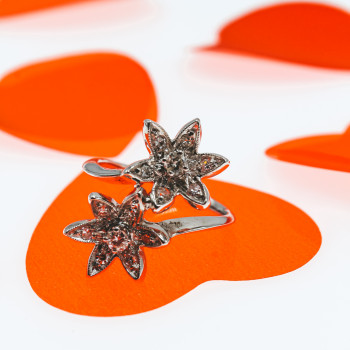 Sky Jewelry Золотое кольцо с бриллиантами   Цветы для души