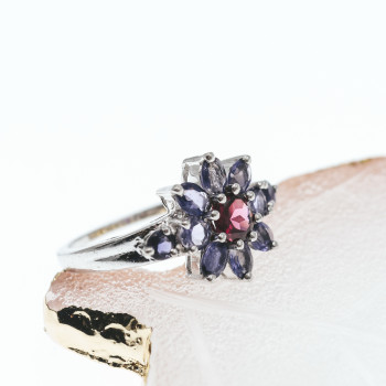 Sky Jewelry Серебряное кольцо с камнями танзанит и шпинель  Цветы