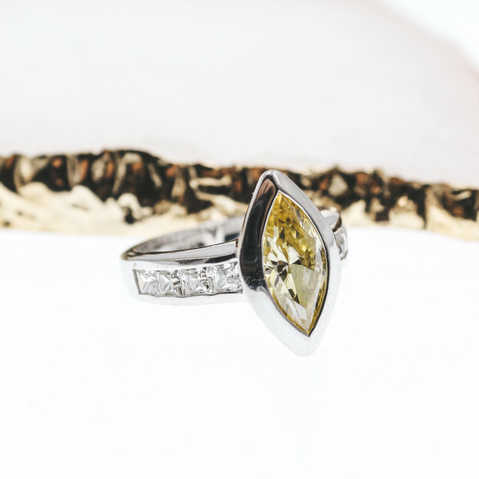 Sky Jewelry Серебряное кольцо с фианитами  Маркиз