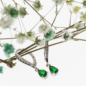 Sky Jewelry Серебряные серьги с изумрудом и фианитами  Летние