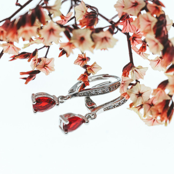 Sky Jewelry Серебряные серьги с рубином и фианитами