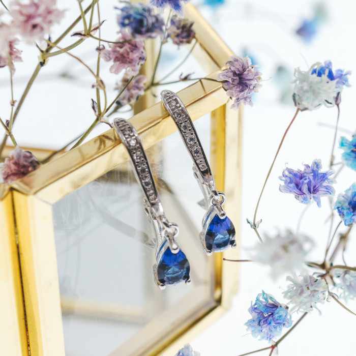 Sky Jewelry Серебряные серьги с сапфиром и фианитами   Капля