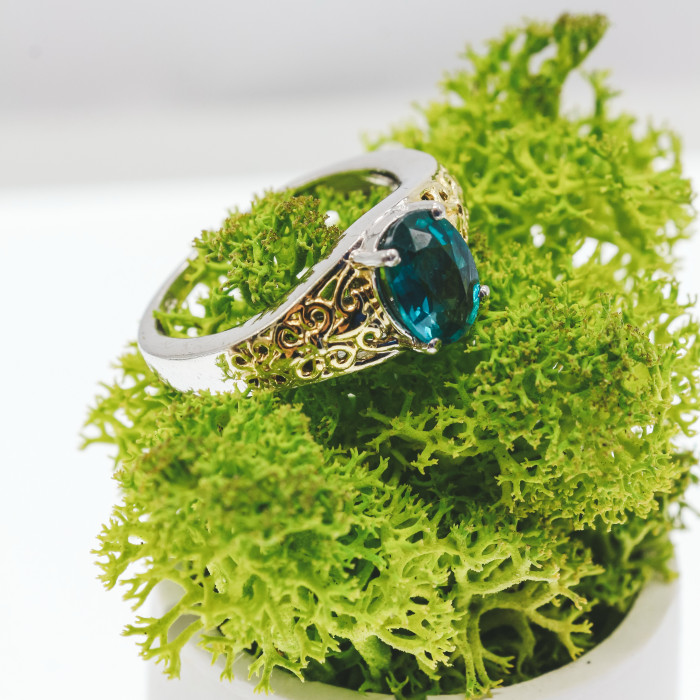 Sky Jewelry Серебряное кольцо с камнем шпинель  Ноты позолоты