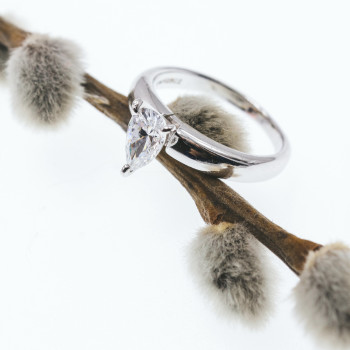 Sky Jewelry Серебряное кольцо с фианитом  Капля