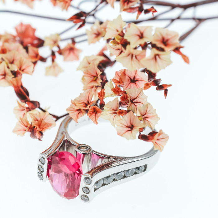 Sky Jewelry Серебряное кольцо с рубином и фианитами  Обаяние