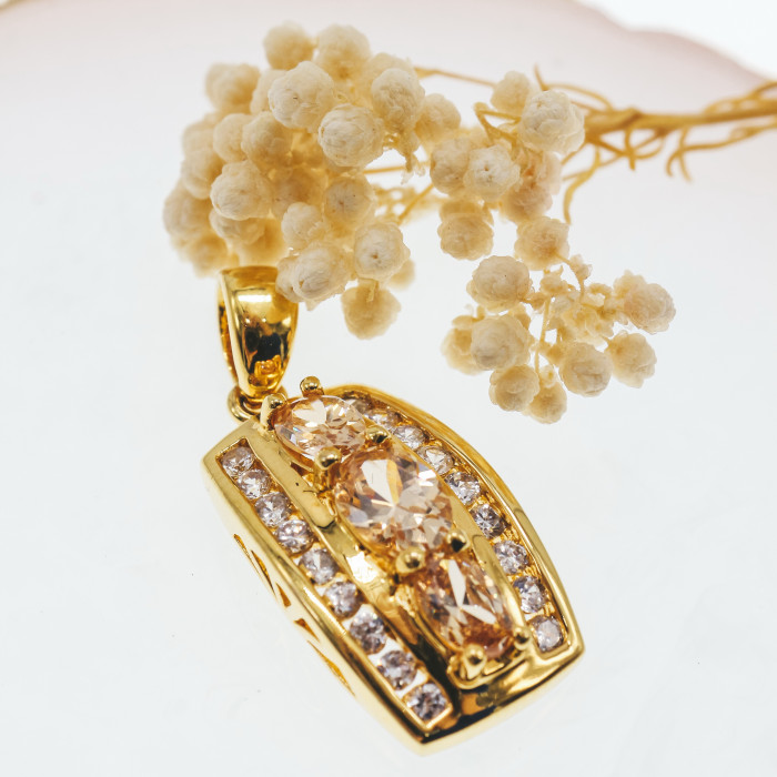 Sky Jewelry Серебряный кулон в позолоте с гелиодором и фианитами   Грация