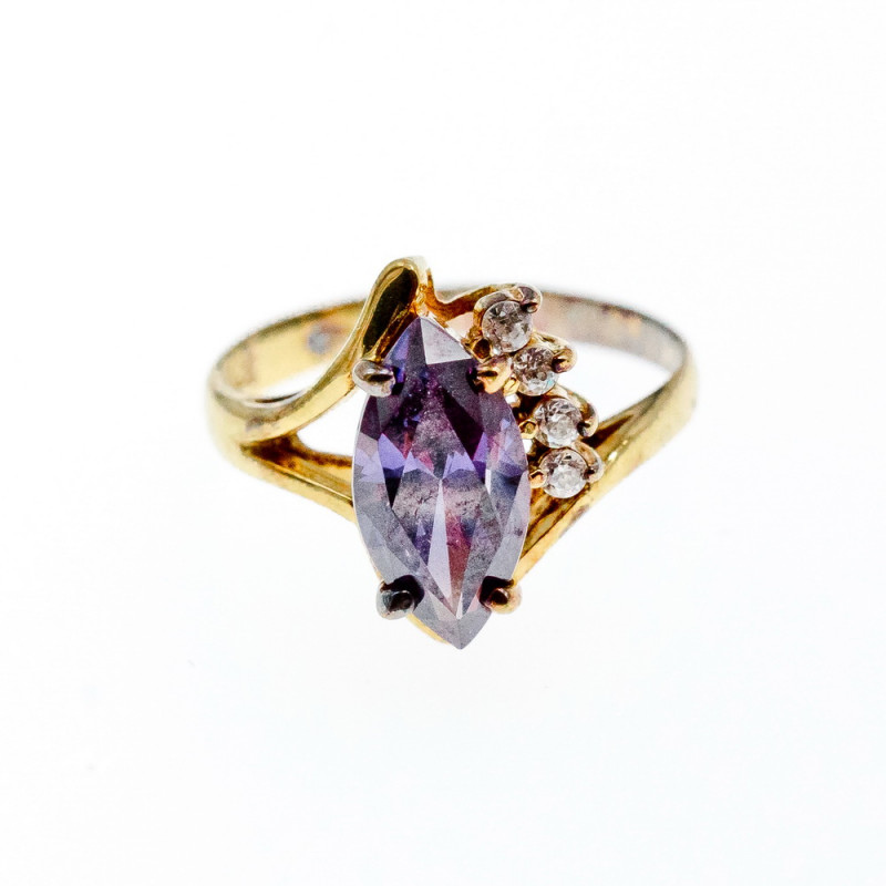 Sky Jewelry Серебряное кольцо в позолоте с аметистом и фианитами  Маркиз