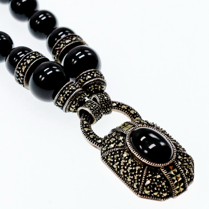 Sky Jewelry Серебряное ожерелье с нефритом и марказитом  Роскошь