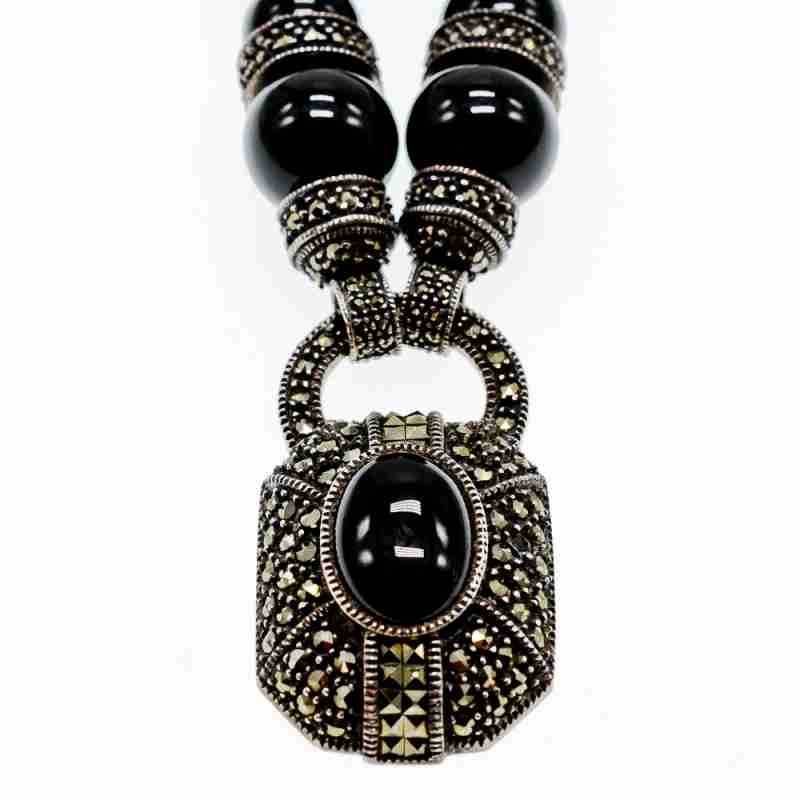 Sky Jewelry Серебряное ожерелье с нефритом и марказитом  Роскошь