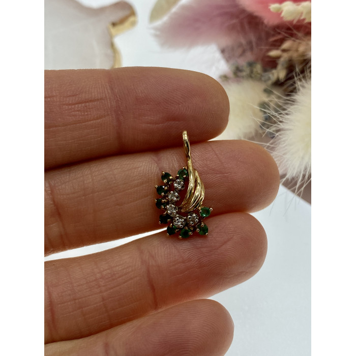 Sky Jewelry Золотой кулон с изумрудами и бриллиантами  Нежность