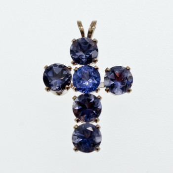 Sky Jewelry Серебряный крестик с камнями танзанит