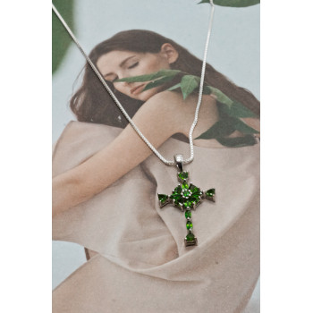 Sky Jewelry Серебряная цепочка с крестиком с камнями изумруд