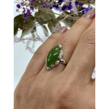 Sky Jewelry Серебряное кольцо с зеленым нефритом  Маркиз