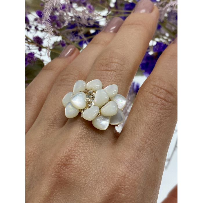 Sky Jewelry Серебряное кольцо с перламутром  Сердца