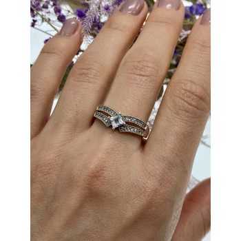 Sky Jewelry Серебряное кольцо с аквамарином и фианитами  Нежность