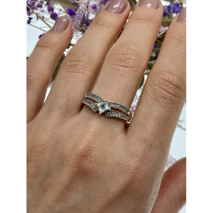 Sky Jewelry Серебряное кольцо с аквамарином и фианитами  Нежность