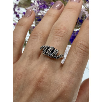 Sky Jewelry Серебряное кольцо с марказитами  Уникальность