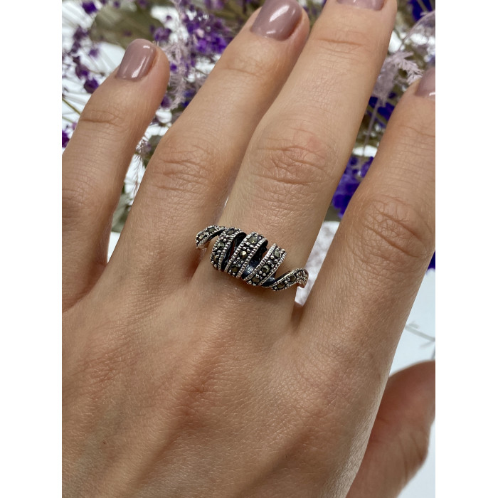 Sky Jewelry Серебряное кольцо с марказитами  Уникальность