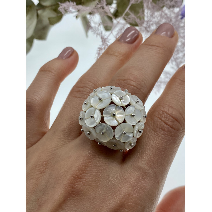 Sky Jewelry Серебряное кольцо с перламутром   Перламутровые цветы