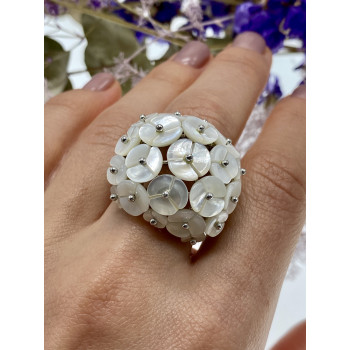 Sky Jewelry Серебряное кольцо с перламутром   Перламутровые цветы