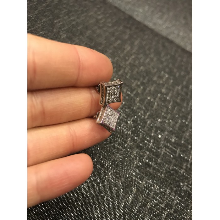 Sky Jewelry Серебряные серьги гвоздики с фианитами