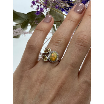 Sky Jewelry Серебряное кольцо с гелиодором опалом и фианитами   Нежность