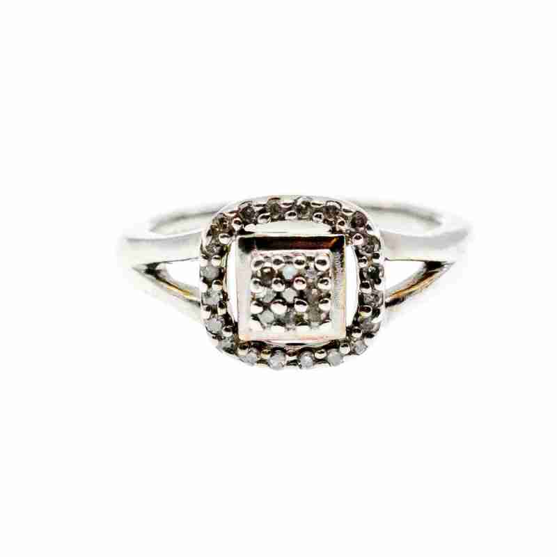 Sky Jewelry Серебряное кольцо с белыми сапфирами Классика