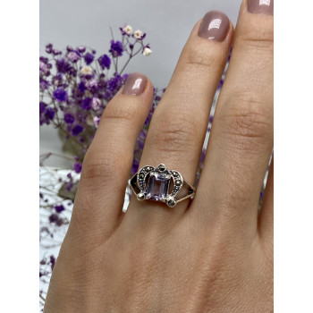 Sky Jewelry Серебряное кольцо с иолитом и марказитом  Грация