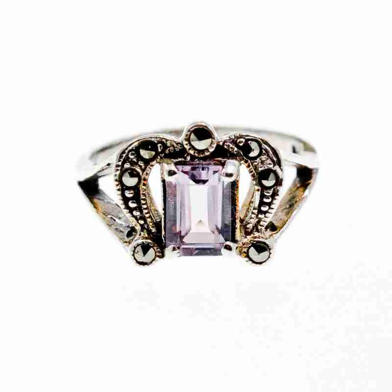 Sky Jewelry Серебряное кольцо с иолитом и марказитом  Грация