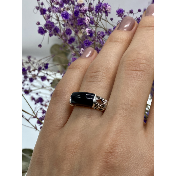 Sky Jewelry Серебряное кольцо с ониксом и марказитом  Желание