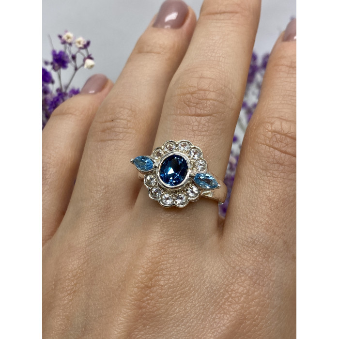 Sky Jewelry Серебряное кольцо с камнями аквамарин и гошенит