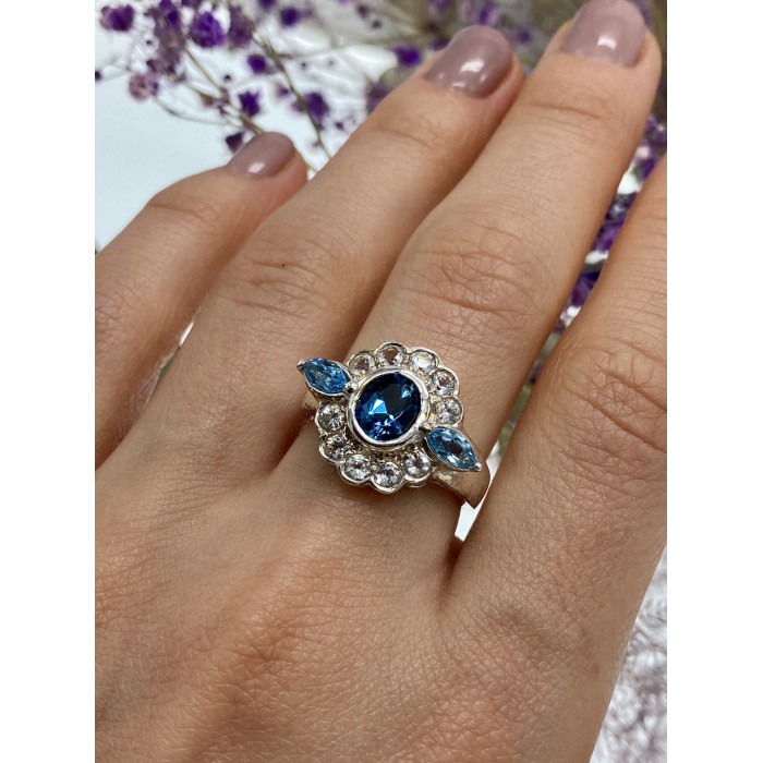 Sky Jewelry Серебряное кольцо с камнями аквамарин и гошенит