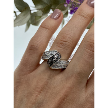 Sky Jewelry Серебряное кольцо с камнями шпинель   Очарование