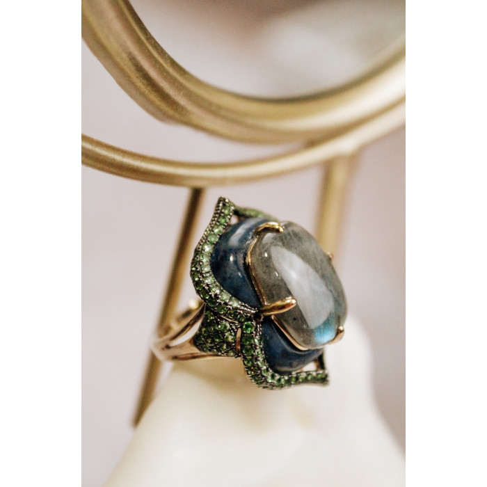 Sky Jewelry Серебряное кольцо в позолоте с камнями лабрадорит содалит и хризолит