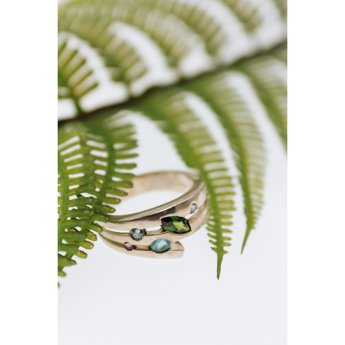 Sky Jewelry Серебряное кольцо с камнями шпинель  Минимализм