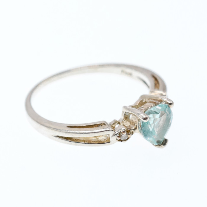 Sky Jewelry Серебряное кольцо с камнями голубой и белый топаз   Сердце