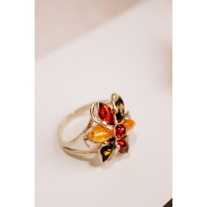 Sky Jewelry Серебряное кольцо с янтарем   Нежность