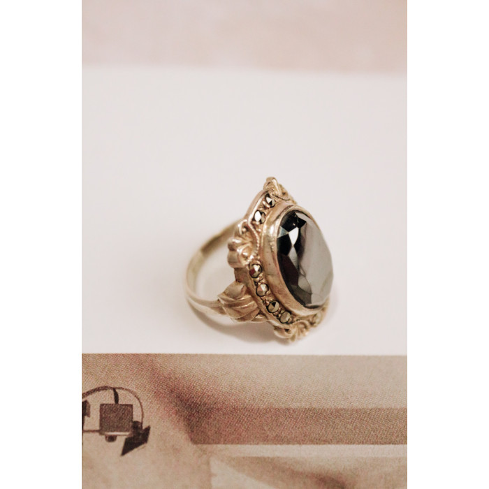 Sky Jewelry Серебряное кольцо с камнями гематит и марказит  Винтаж