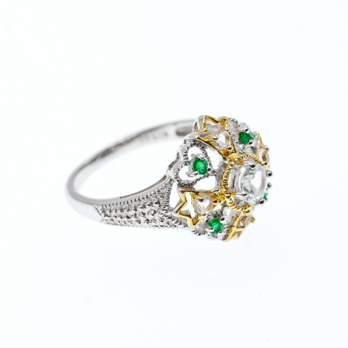 Sky Jewelry Серебряное кольцо с камнями гошенит и изумруд  Нежность